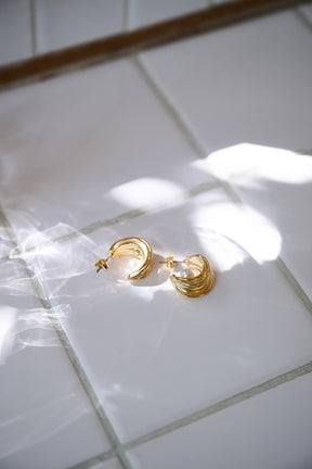 Cocoon Pearl Pierces