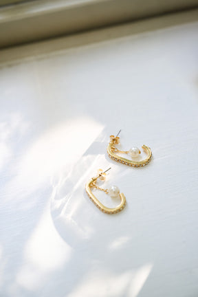 Swing Pearl Pierces