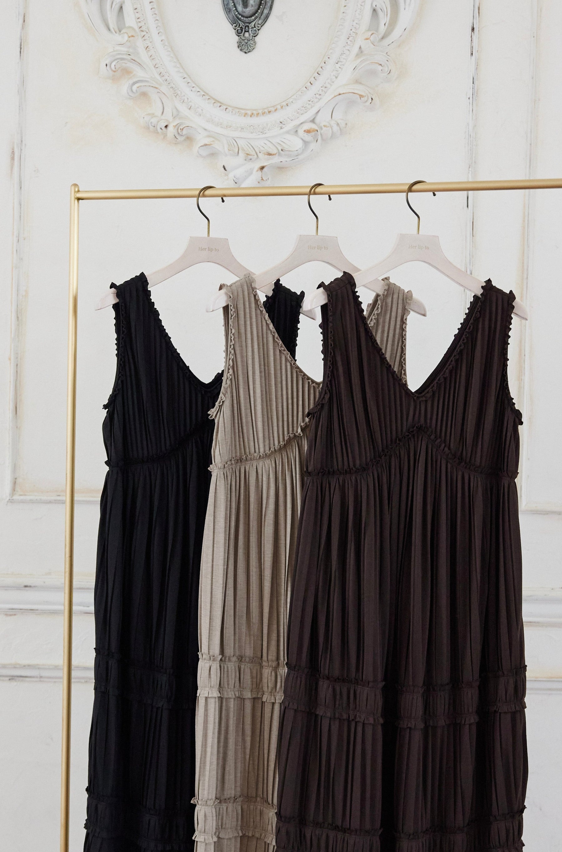 HOT新作登場herlipto Must Have Summer Dress cocoa ワンピース