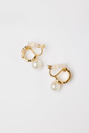 [Posting ended] Gold Hoop Pearl Earrings