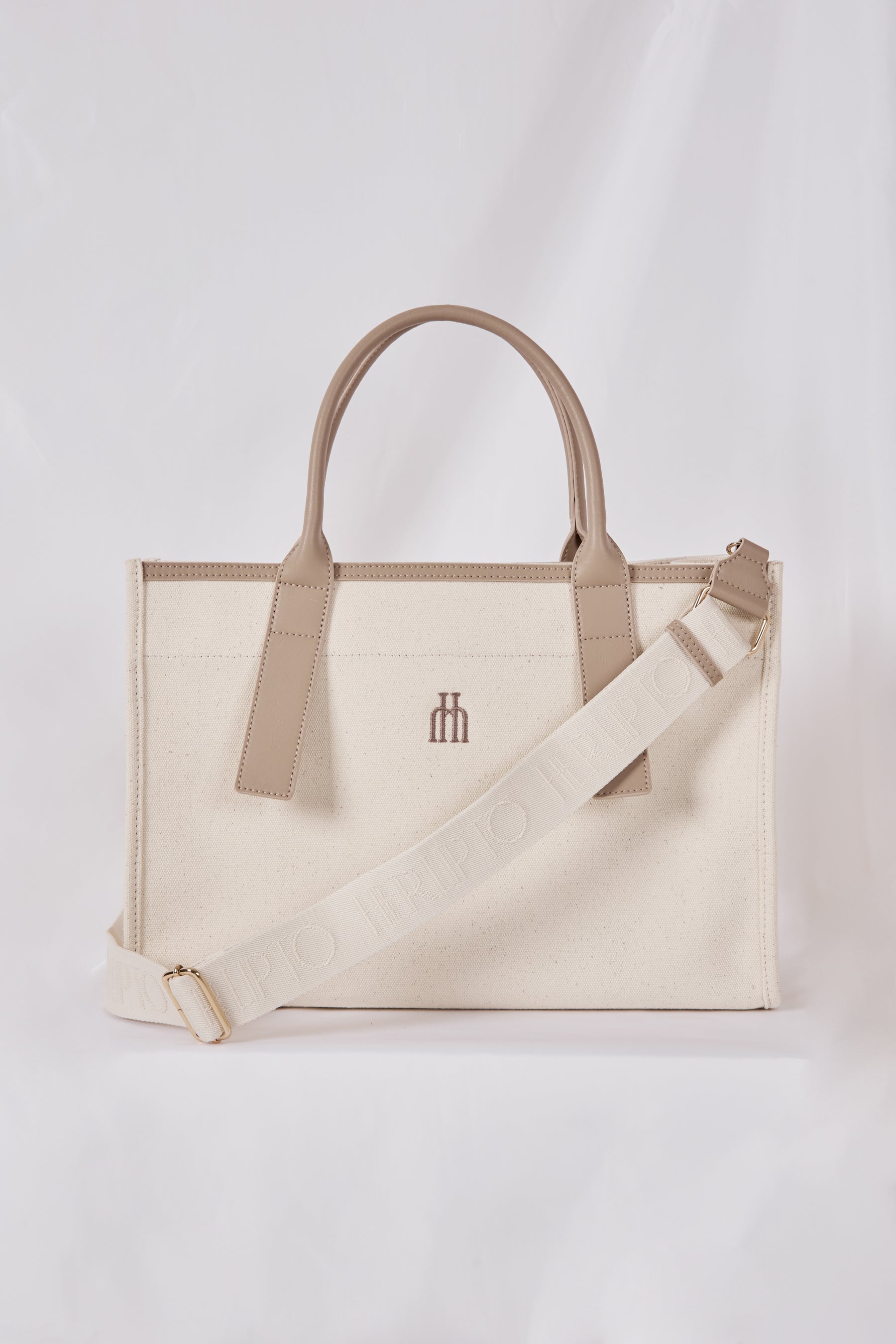 8,400円Herlipto Trois Logo Basic Tote Bag beige