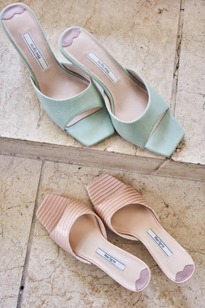 [Shipped in early May] Square-Toe Mules