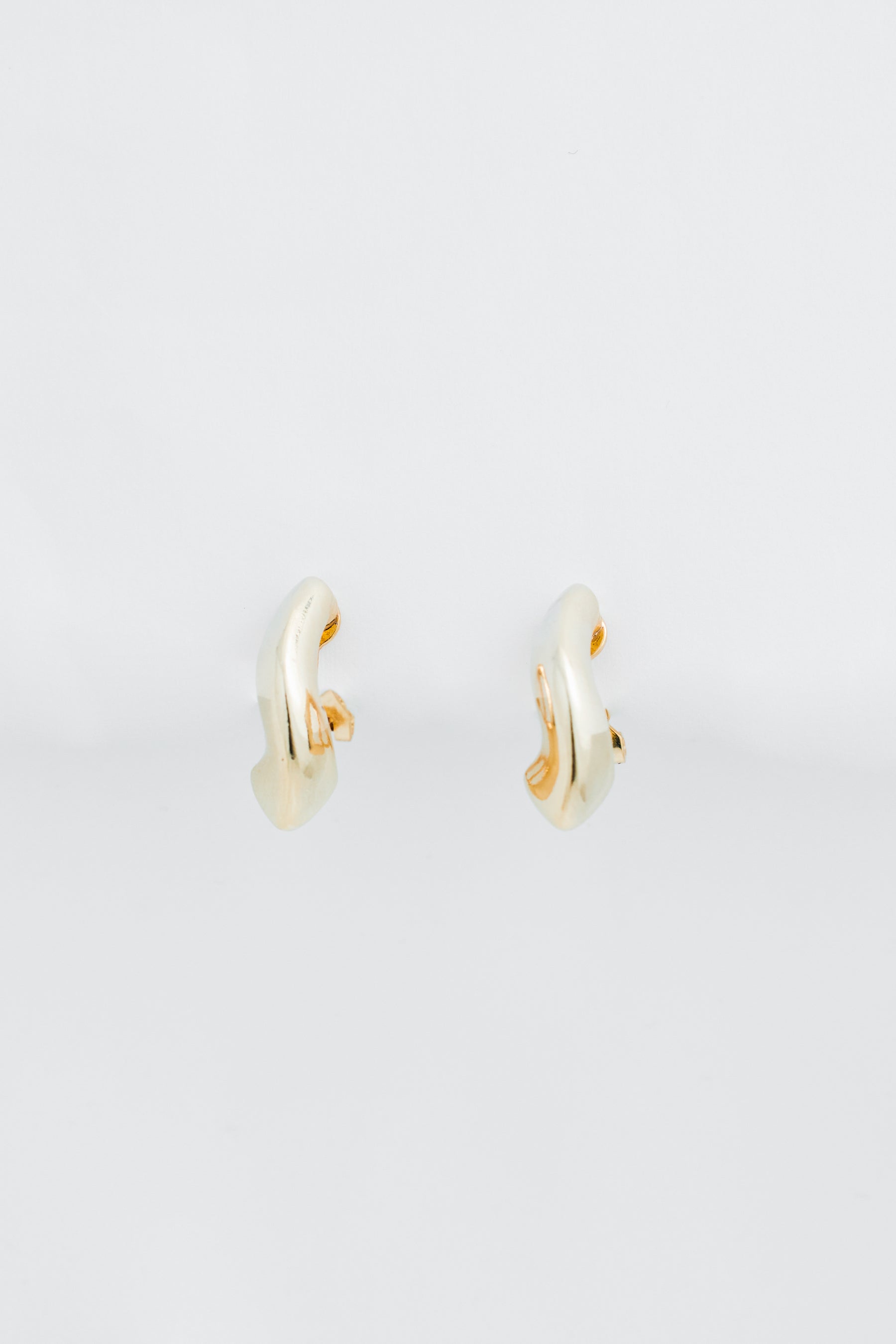 [Shipped in mid-April] Gold Wave Earrings