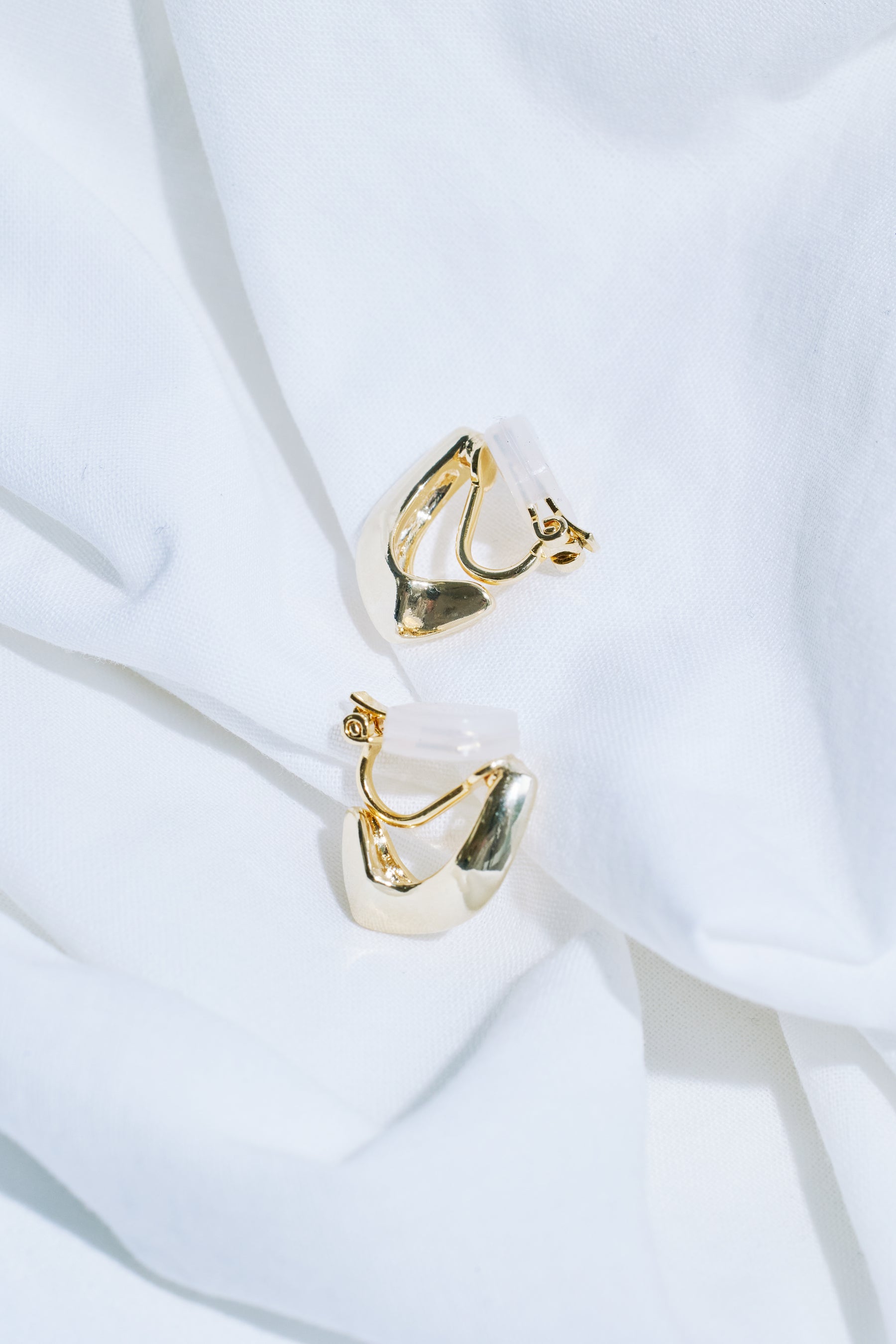 【4月中旬出貨】Gold Wave Earrings