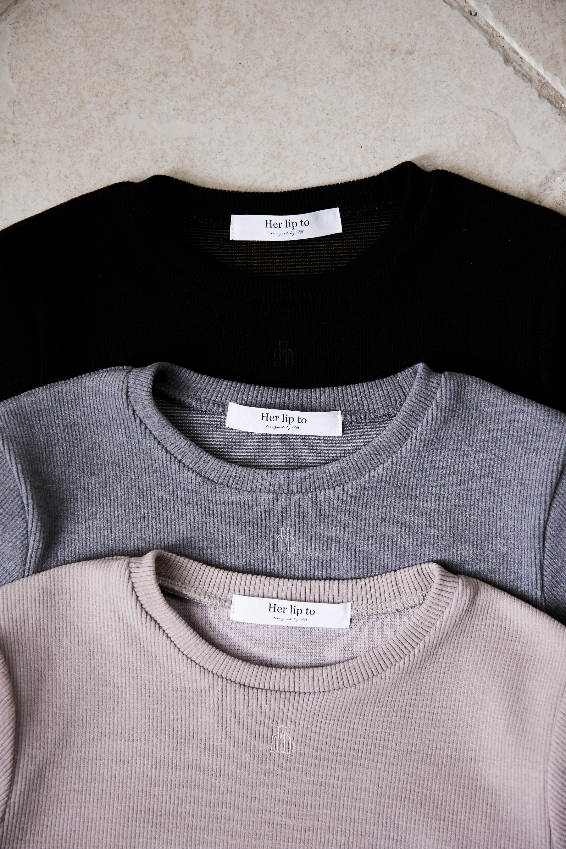 Trois Logo Ribbed Tee