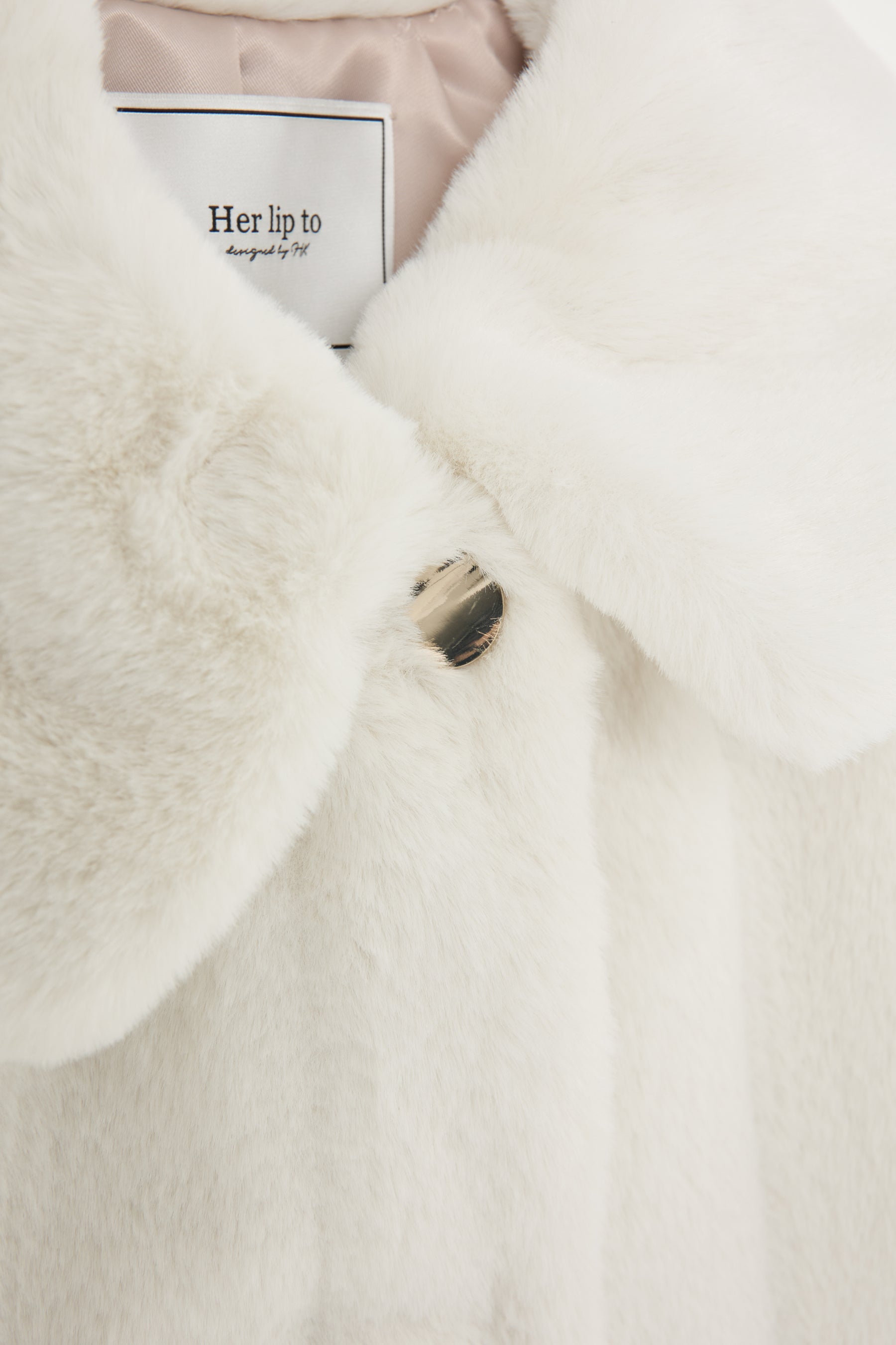 [New color] Winter Love Faux Fur Coat