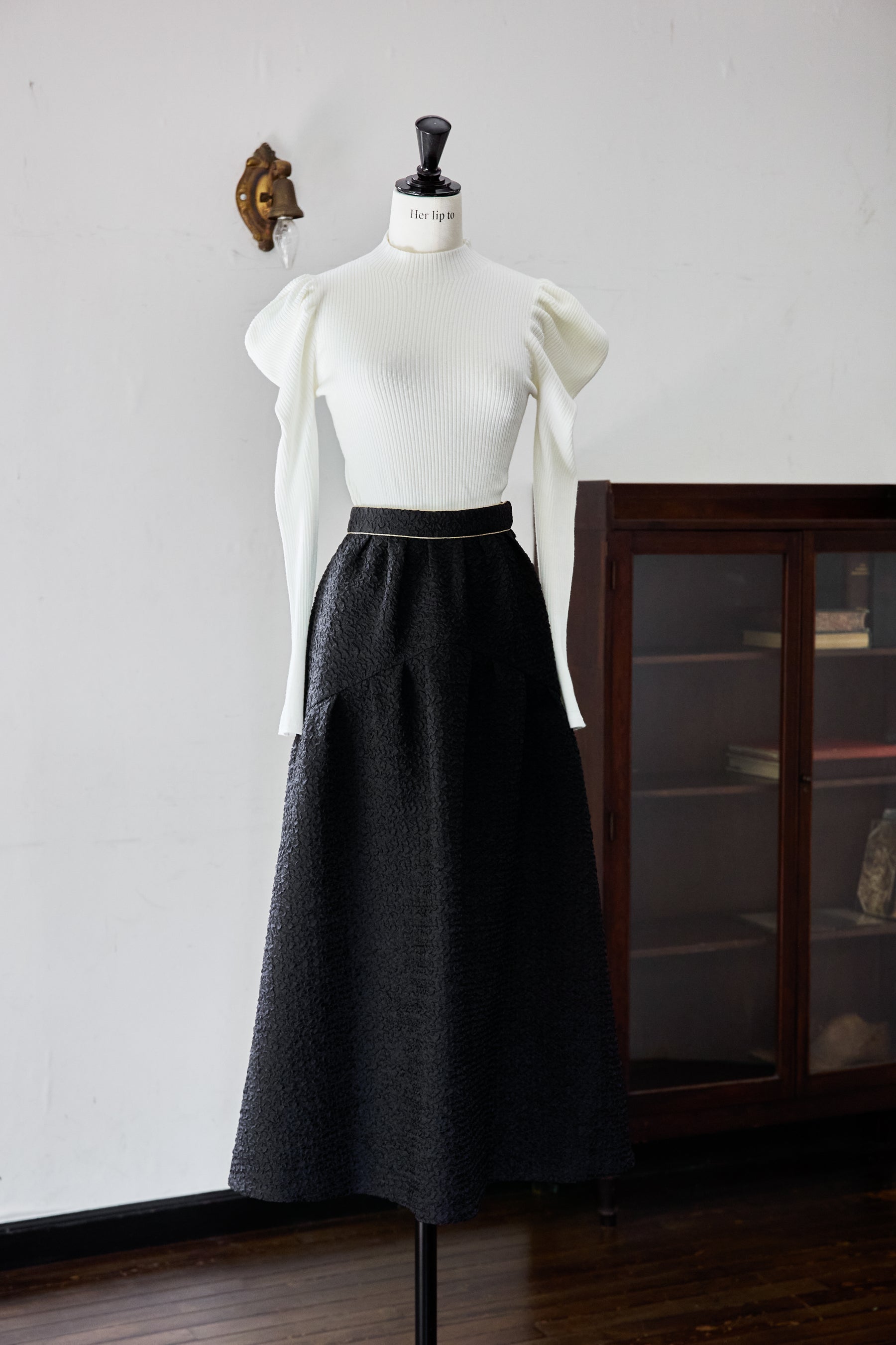 [black / ecru]Twinkle Jacquard Volume Skirt