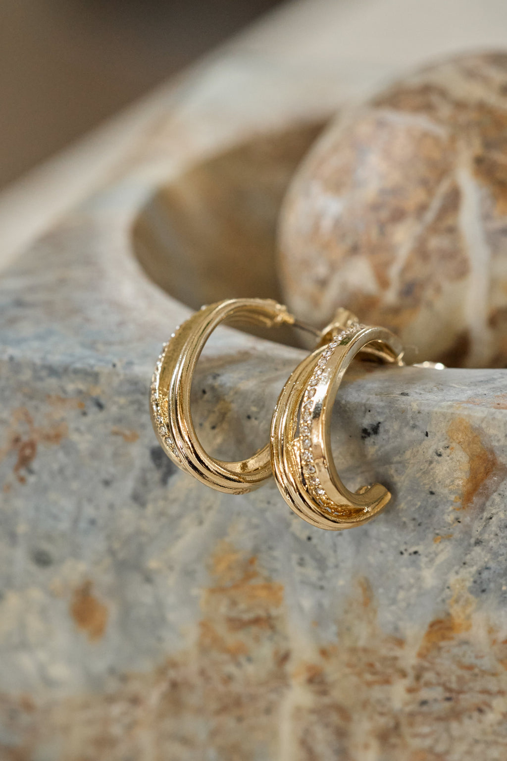 Her lip to ハーリップトゥ Double Ridge Hoop Earrings 240918_2849_fdb6f543-6bd2-44be