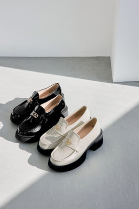 【新色】Trois Logo Loafers