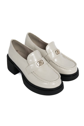 【新色】Trois Logo Loafers