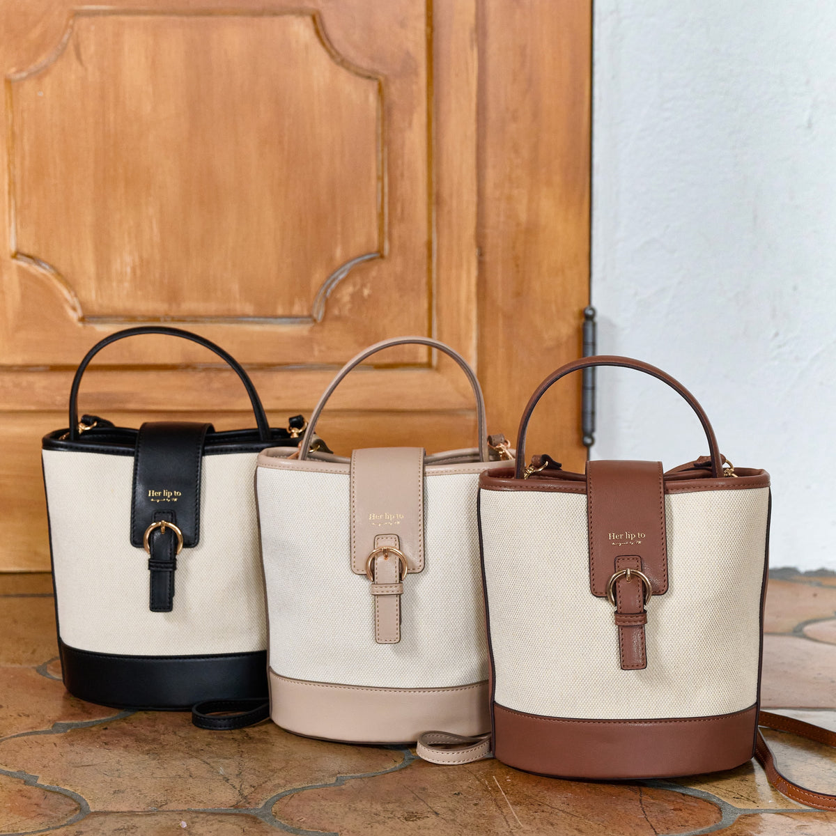 バッグ Her lip to One-Handle Canvas Bucket Bag 250521__10057_1200x1200_crop_c