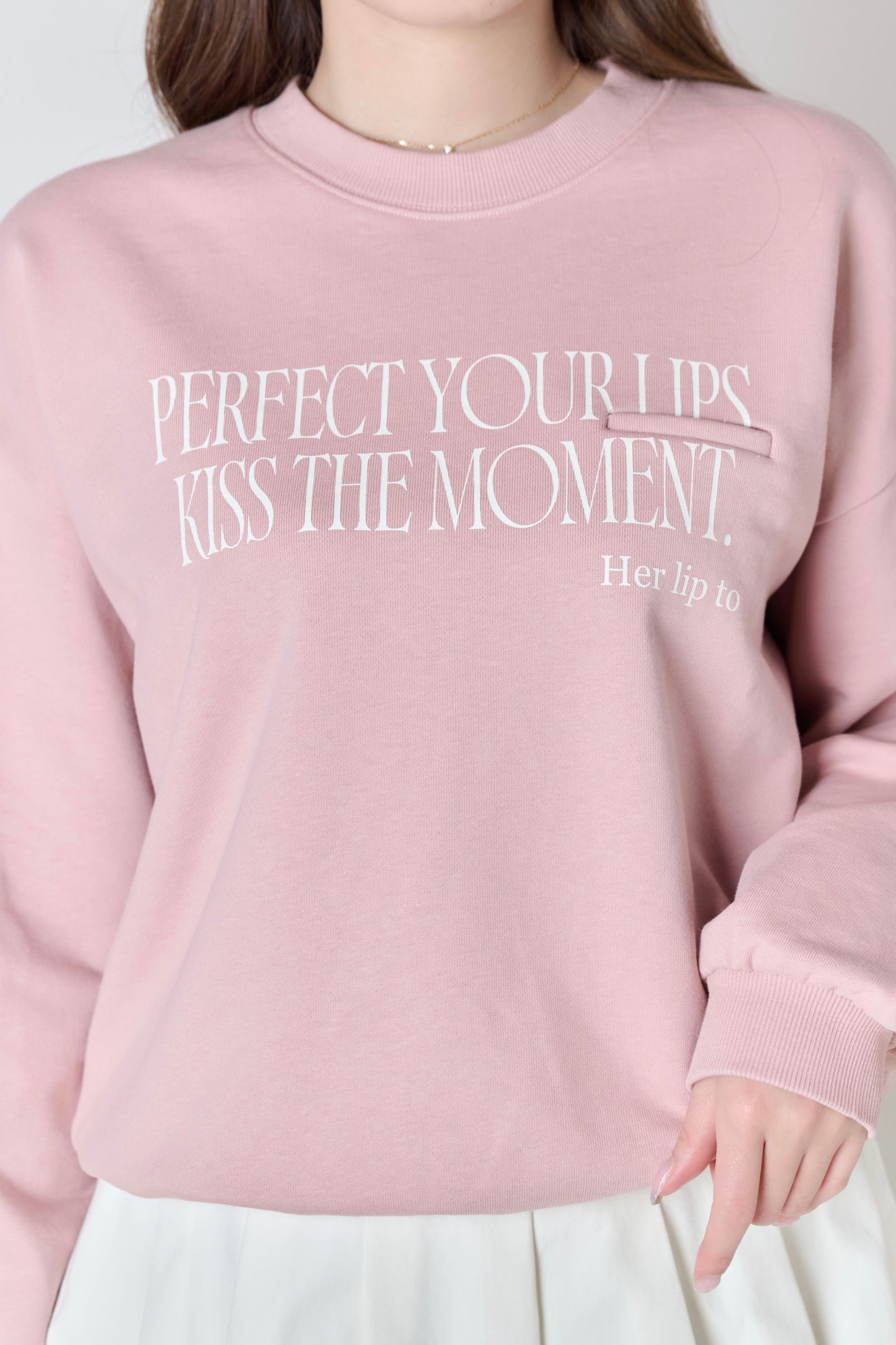LIP TO LOVE SWEATSHIRT