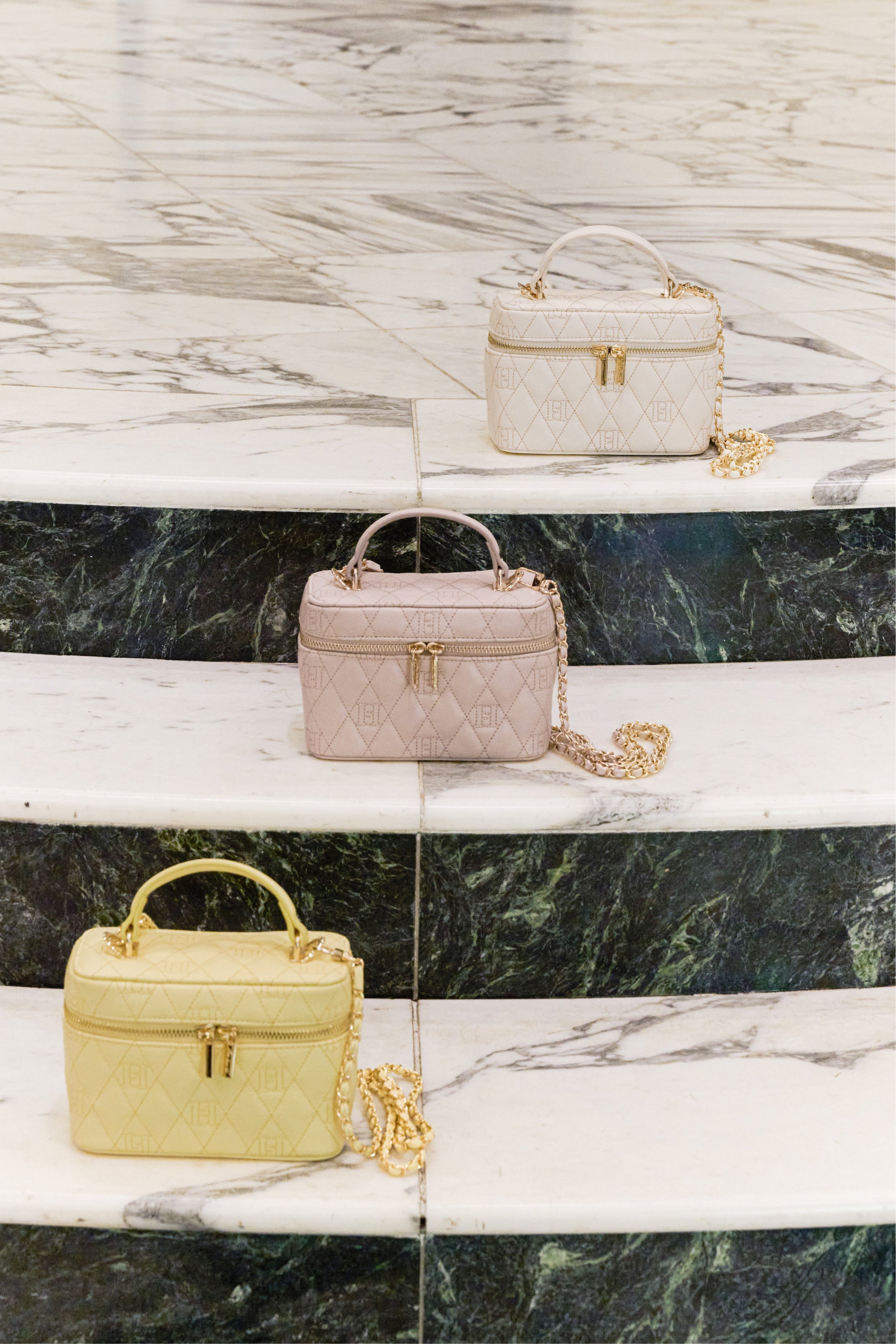 バッグ Her lip to Monogram Quilted Vanity Bag Monogram Quilted Vanity Bag