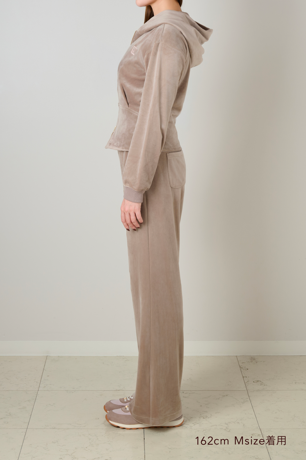 Off-Duty Sculpt Velour Pants