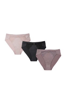 Everyday Essential Short