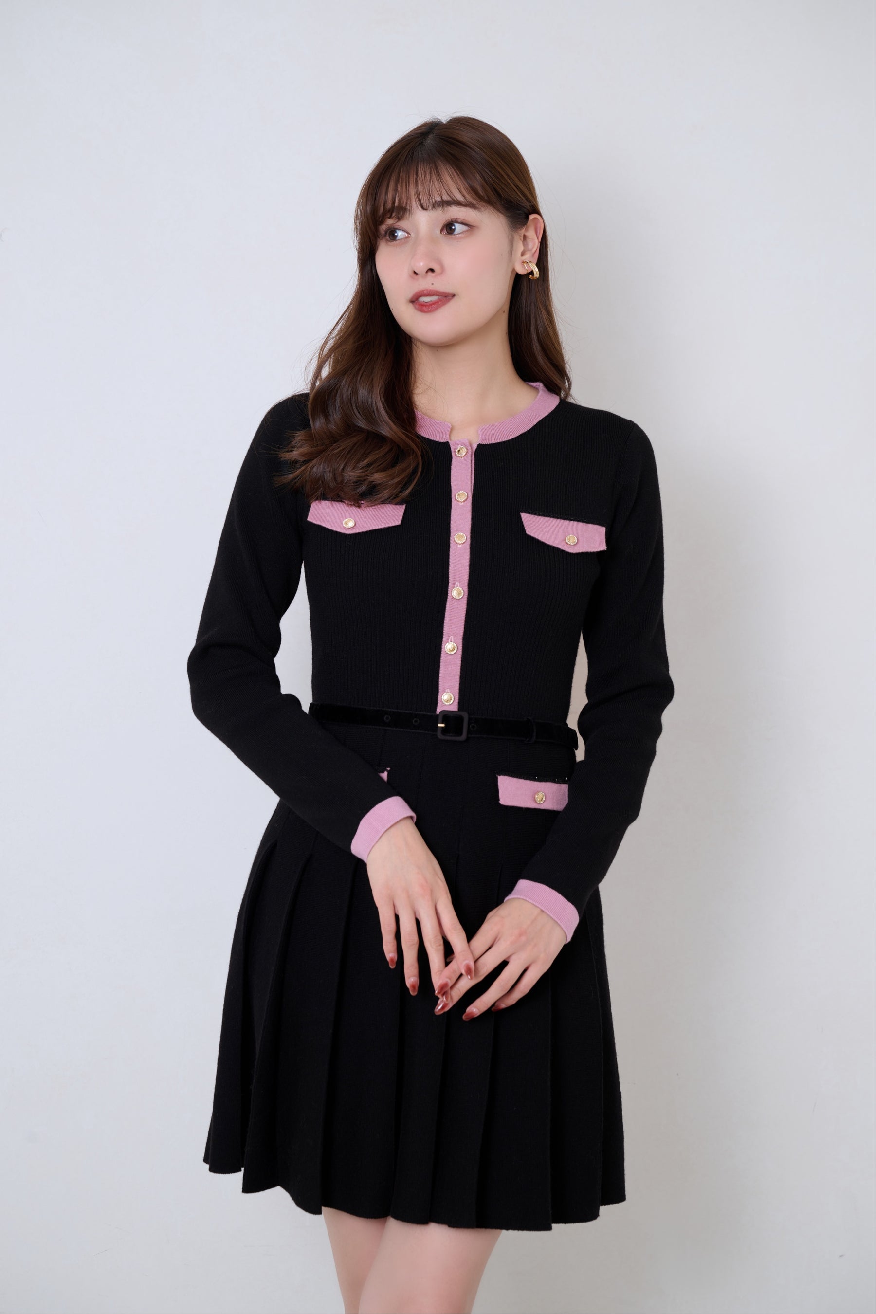 【1月下旬發送】【black / red】Gabrielle Belted Knit Dress