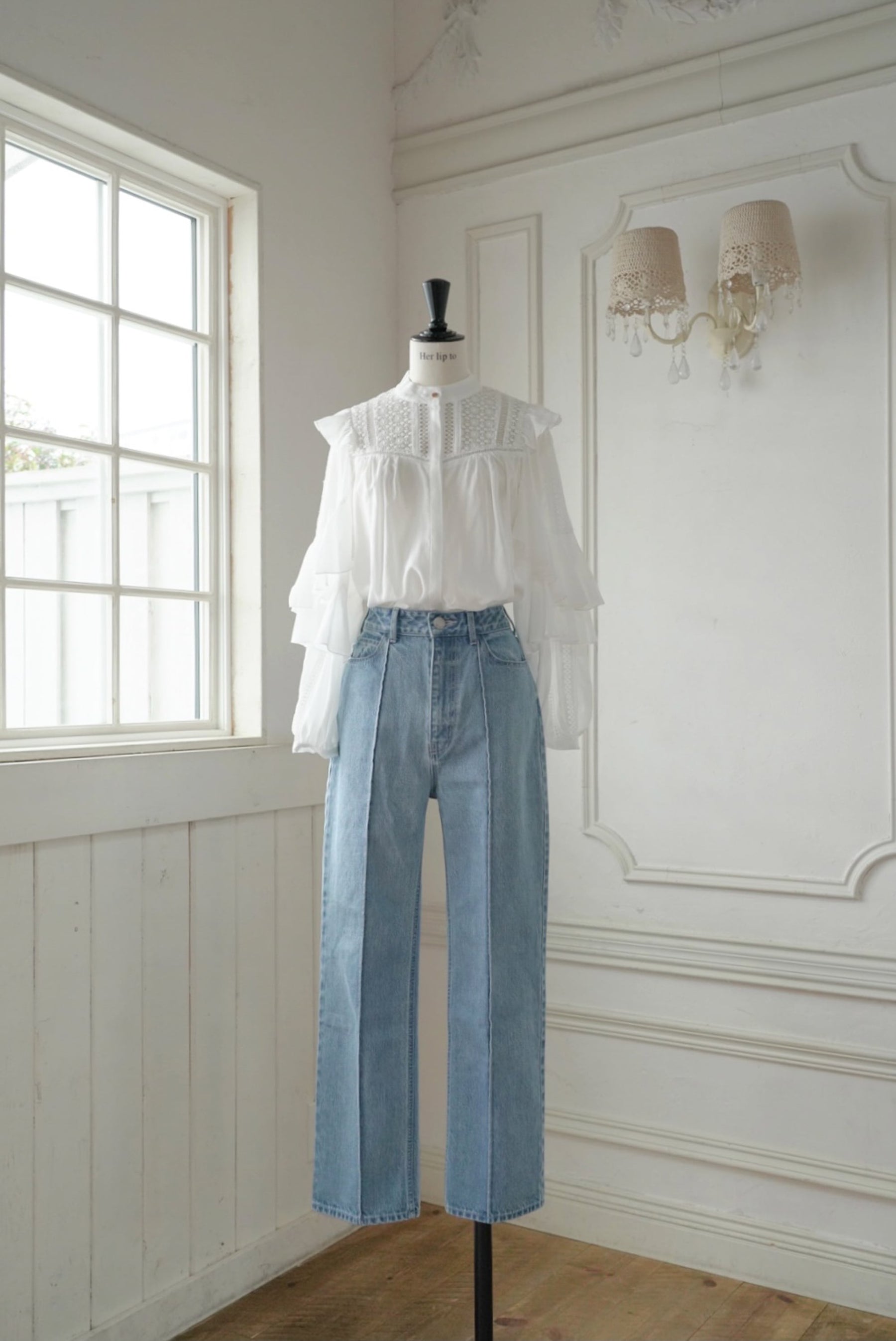 Valencia High Rise Jeans light blue 25ハム太郎♪の出品中のボトムス