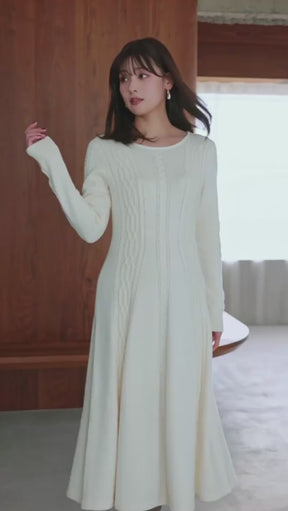 ［Essentia］Cable-Knit Flared Dress