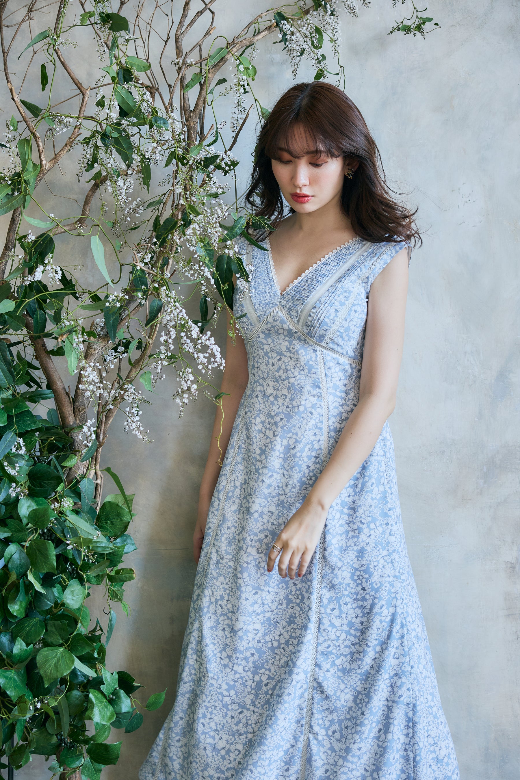 新色】Lace Trimmed Floral Dress