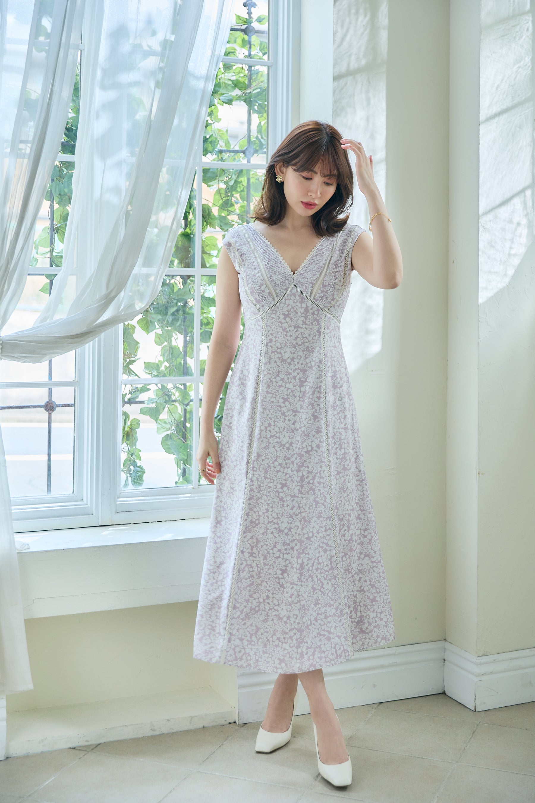 herlipto Lace Trimmed Floral Dressカラーブルー