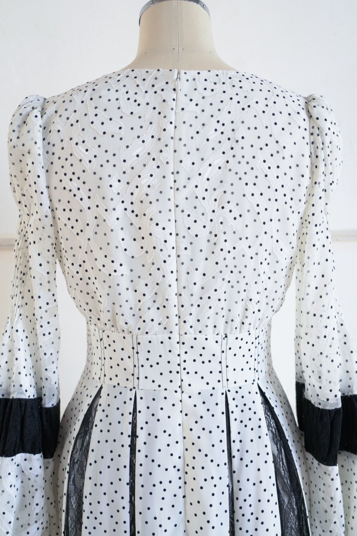 Lace-Trimmed Pin Dot Dress BLACK Sサイズ